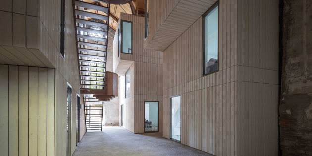 Zaandijkerkerk interieur - restauratie naar woonfunctie